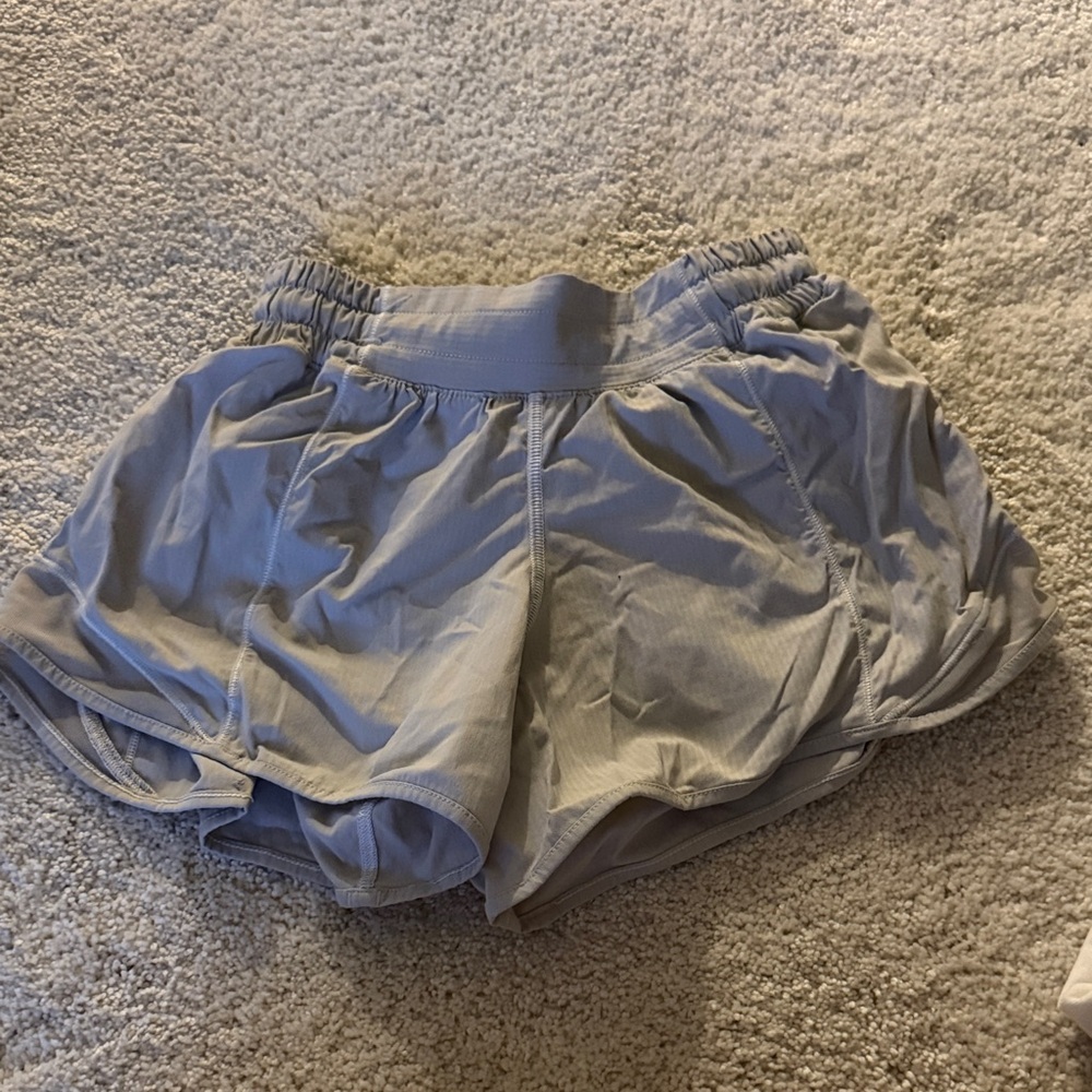 Lululemon Hotty Hot Shorts: SZ 2